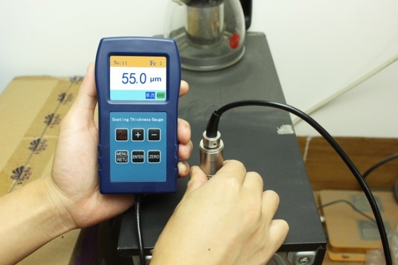 Jangkauan Besar Pengukur Ketebalan Lapisan Antikorosif Mengukur Ketebalan Lapisan Pada Permukaan Logam Magnetik