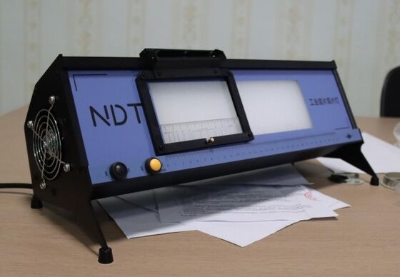 Kaca Pembesar 2x dan Penampil Film X-ray Manik-manik Lampu LED dengan Sakelar Kaki