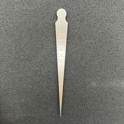 Skala Dual Wedge Sensor Gauge Taper Gauge untuk pengukuran selang akar las