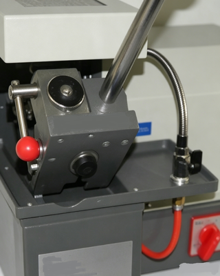 HC-300E Mesin Pemotong Spesimen Metallografi Pendinginan Air Lab Pemotong Sampel