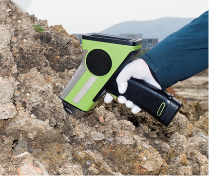 HXRF-800 Handheld XRF Soil Heavy Metal Detector dengan Dari Mg ke U Analisis Range Ringan 1,5Kg dan -10°C ~ 50°C Operating Temperature
