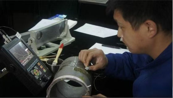 FD-GT-1010 Detektor Cacat Ultrasonik Gelombang Persegi Layar TFT 5,7 Inci untuk Inspeksi Bejana Tekan Kereta Api