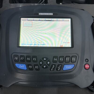 Penganalisis Getaran 4 atau 2 Saluran