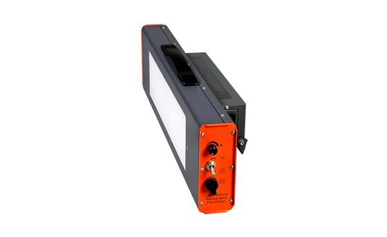 Peralatan NDT yang menampilkan teknologi pemirsa film LED inovatif dengan area pemirsa 400x100mm dan penggunaannya