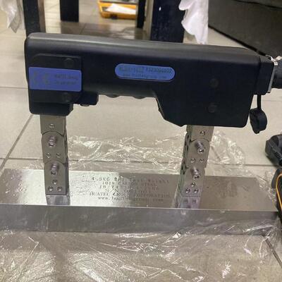 Portable AC & DC Magnetic Yoke Defect Detector
