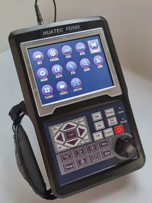 FD560 Detektor Cacat Ultrasonik Digital 0-11000Mm Rentang Baja DAC AVG AWS D1.1 Peralatan Uji NDT Retak Las Logam