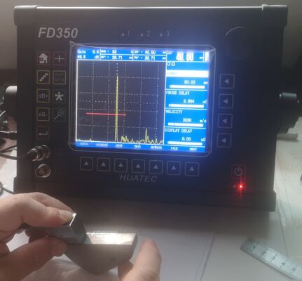 FD350 IP65 Instrumen Pengukur Cacat dan Ketebalan Ultrasonik 640×480 Layar TFT LCD Warna Detektor Cacat Industri Sensitivitas Tinggi